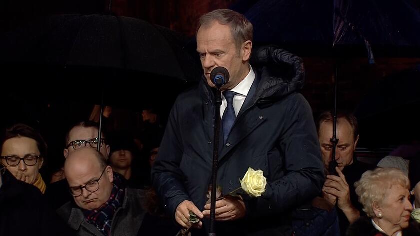 Tusk: przyrzekliśmy Pawłowi, że zrobimy wszystko, co w naszej mocy, żeby nienawiść i pogarda zniknęły z polskiego życia publicznego