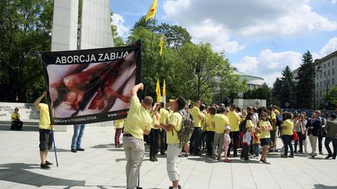 Projekt całkowitego zakazu aborcji już w Sejmie. Prawie pół miliona podpisów