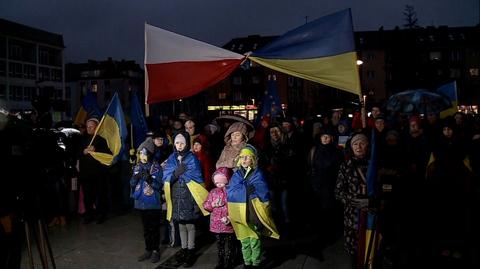 Manifestacje wsparcia dla Ukrainy w pierwszą rocznicę rosyjskiej inwazji odbyły się w wielu polskich miastach