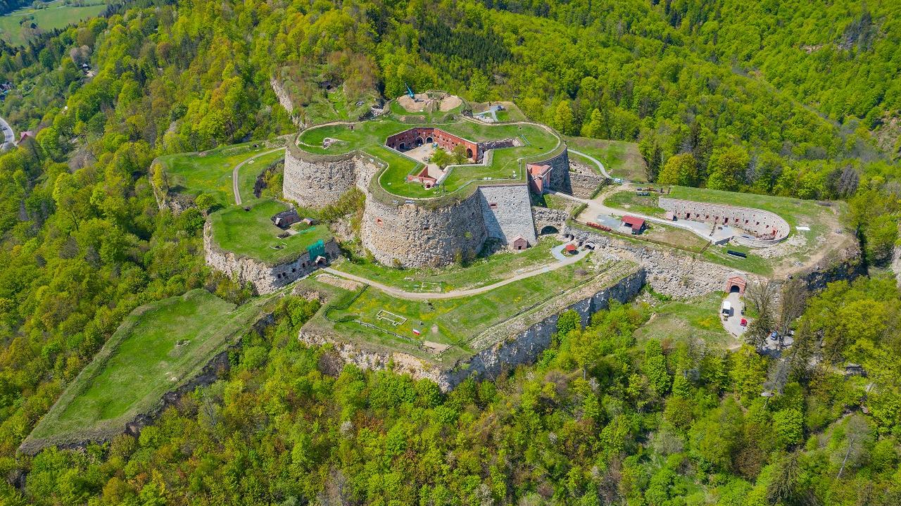 Strzały na zawodach, dwie osoby ranne. Śledztwo