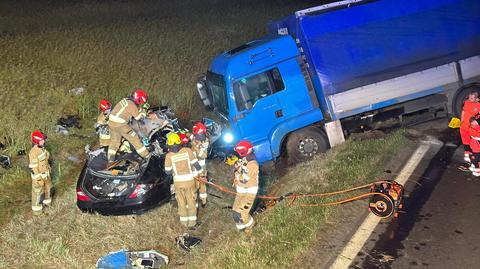 Czołowe zderzenie na DK94, nie żyje jedna osoba