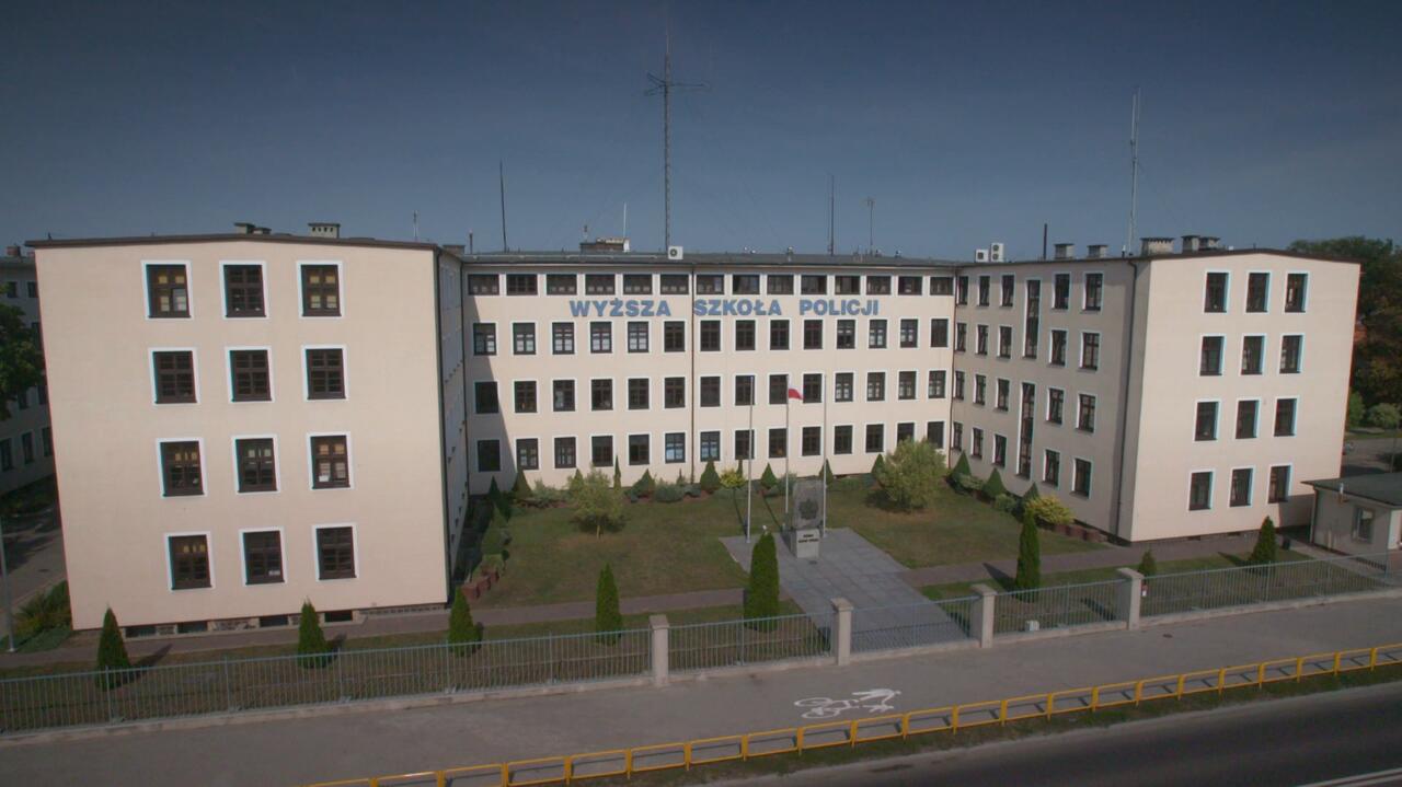 W szkole policji zachorowało 100 osób. Przyczynę znają, źródła nie znaleźli