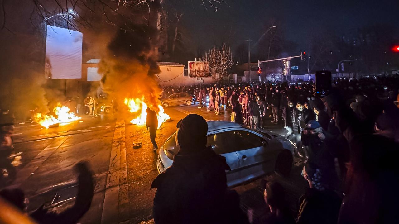 Na ulicach Iranu zginęły już setki demonstrantów