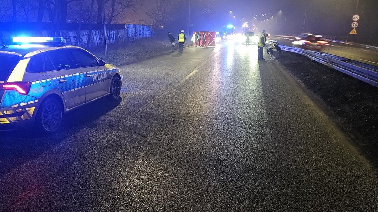 Kobieta zginęła na wiadukcie. Szukają kierowcy 