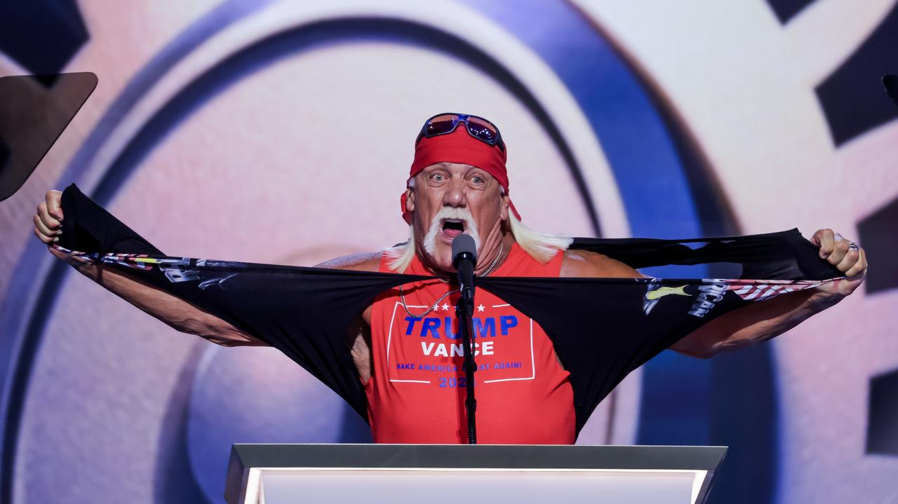 Hulk Hogan Helps Donald Trump. Rips His Shirt On Stage