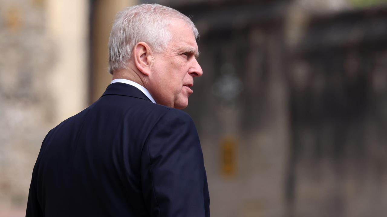 Kolejna kobieta oskarża byłego księcia. Twierdzi, iż Epstein wysyłał ją do Londynu