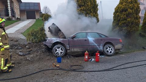 Samochód uderzył w przepust i stanął w płomieniach, kierowca zmarł 