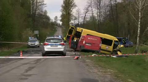 Zderzenie dwóch busów. Jedna osoba nie żyje, 11 trafiło do szpitali