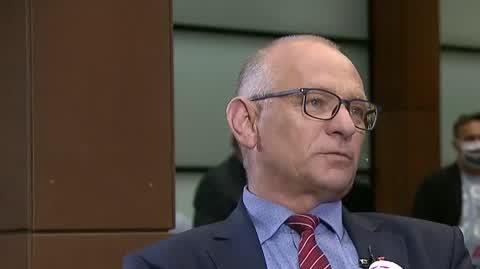 "Boli mnie to, że jesteśmy tak podzieleni"