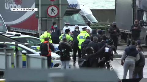 Przepychanki z policją w Dover