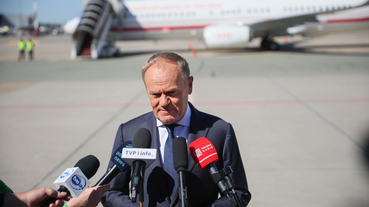 Nawrocki rusza z projektem nowej konstytucji. Tusk: przestrzegajmy tej istniejącej