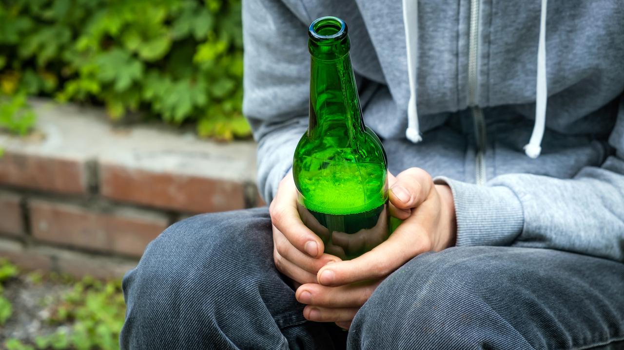 Matka i jej partner pijani. Pod ich opieką pięcioro dzieci