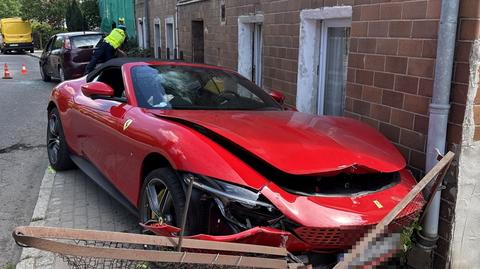 Ferrari wjechało w ścianę. Kierowca stracił przytomność