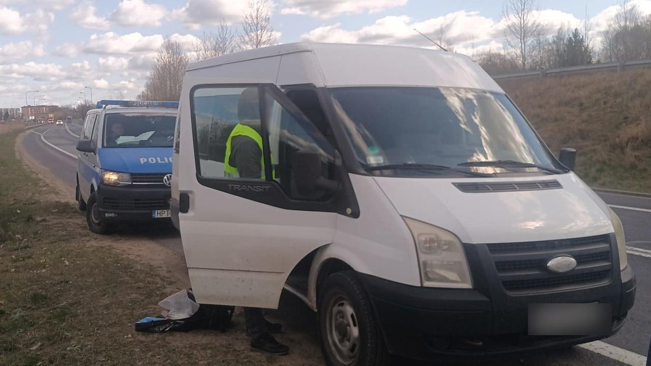 Bił kobietę młotkiem po dłoniach, by ukraść biżuterię. Wyrok