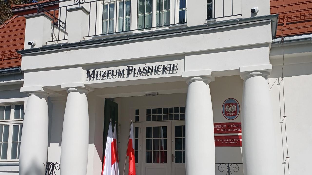 Muzeum sprzedaje frytkownicę i rowery. Sprzęt kupiła poprzednia dyrektorka