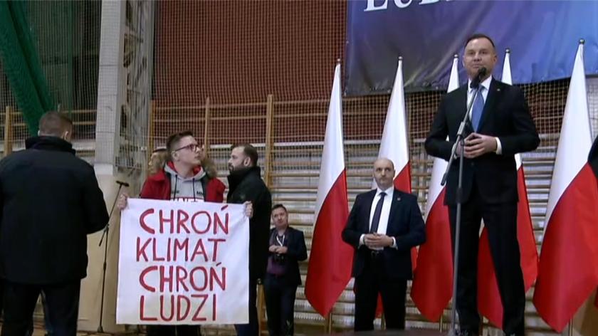 Prezydent Andrzej Duda podpisał ustawę represyjną