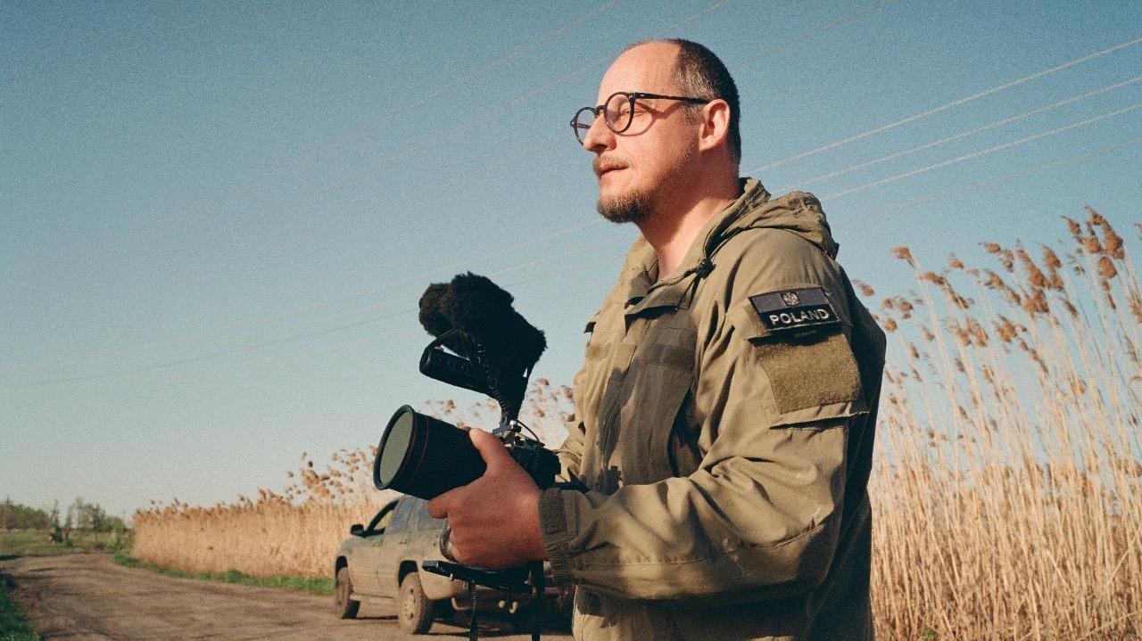 Głosówki prosto z wojny. Polski Cyborg opowiada o pracy reportera wojennego