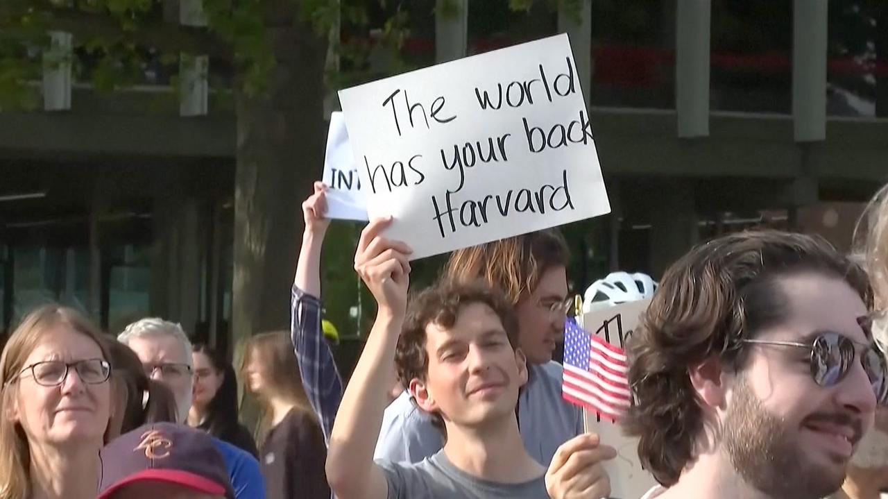 Osoby, które chcą studiować w USA, muszą uważać w sieci. Urzędnicy mogą sprawdzić ich konta