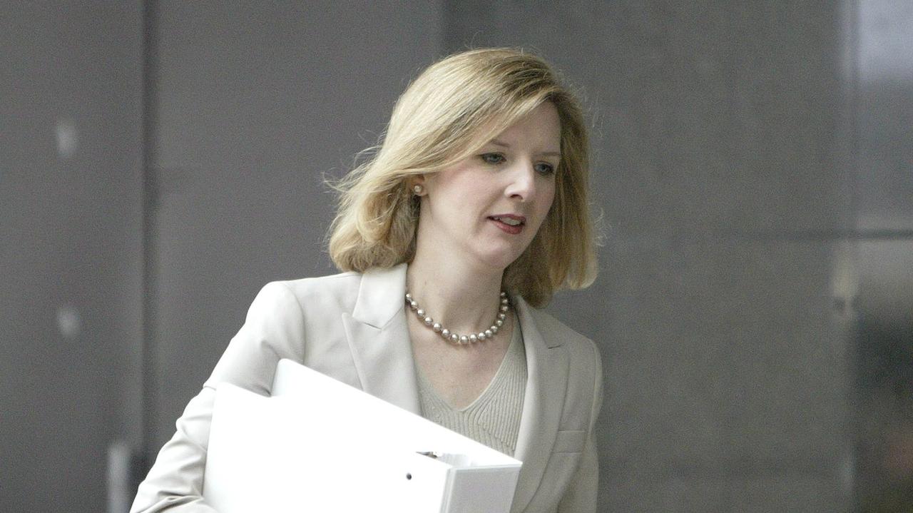 "Wujek Jeffrey" i drogie prezenty. Znana prawniczka odchodzi ze stanowiska