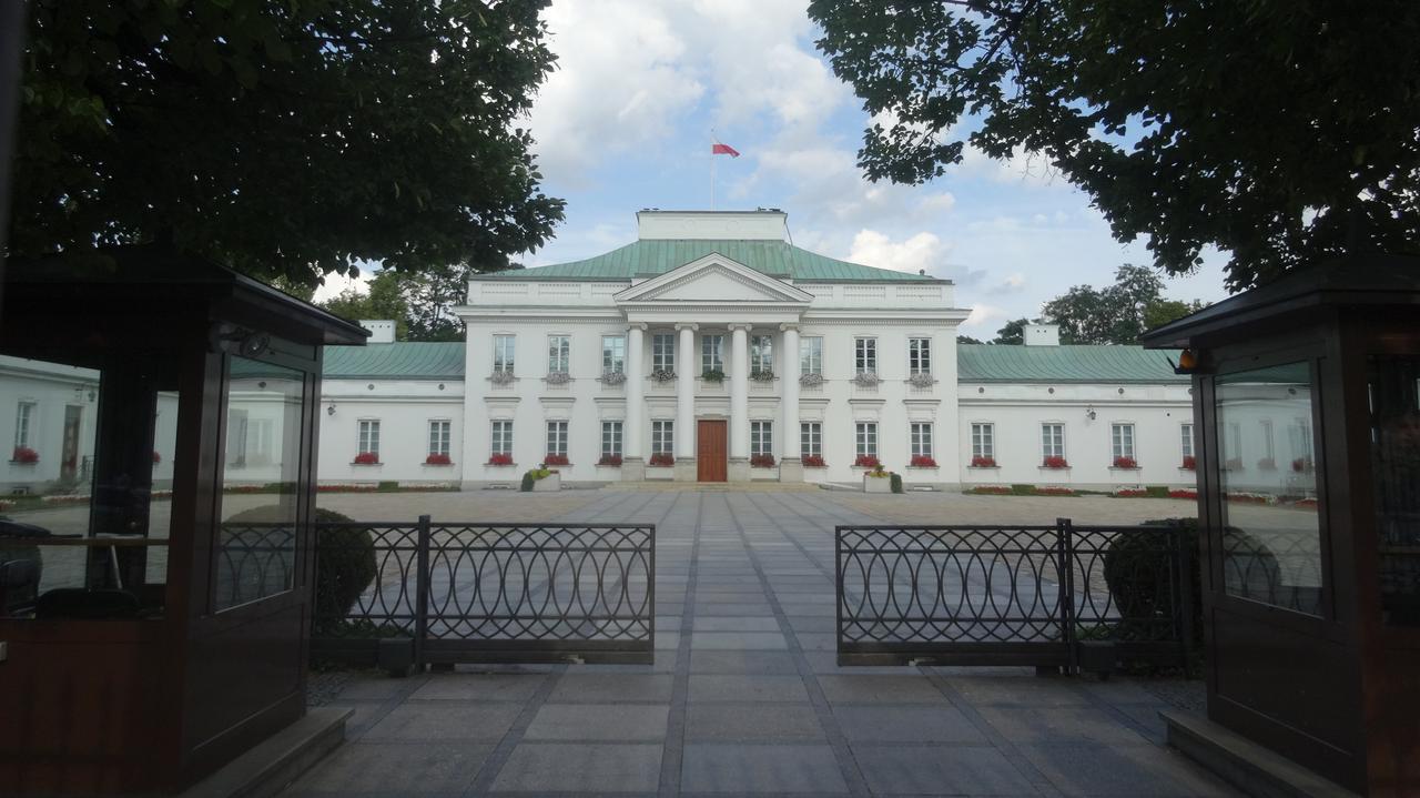 Deportacja za drona nad Belwederem