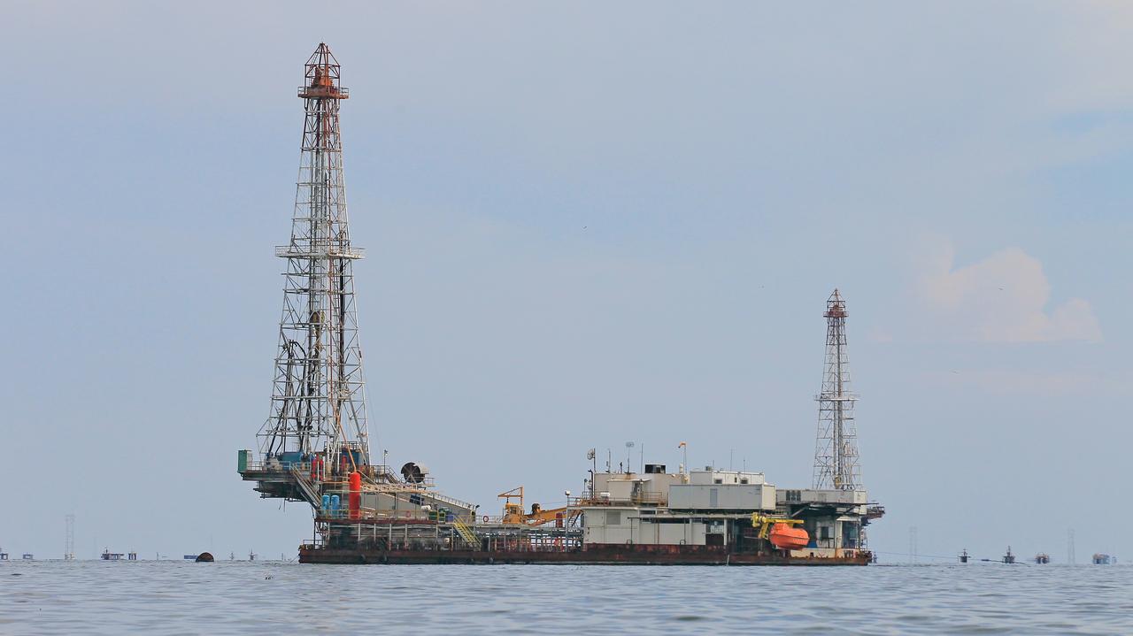 Trump obiecuje boom naftowy w Wenezueli. Ekspert: obawiam się, iż historia się powtórzy