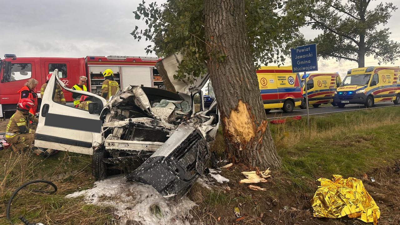 Ratowali życie rannym w wypadku. Nagle pojawił się dron