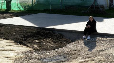 Dostali domy od Buddy, ale pojawił się niespodziewany problem. "Stanął fundament, a domu nie ma"