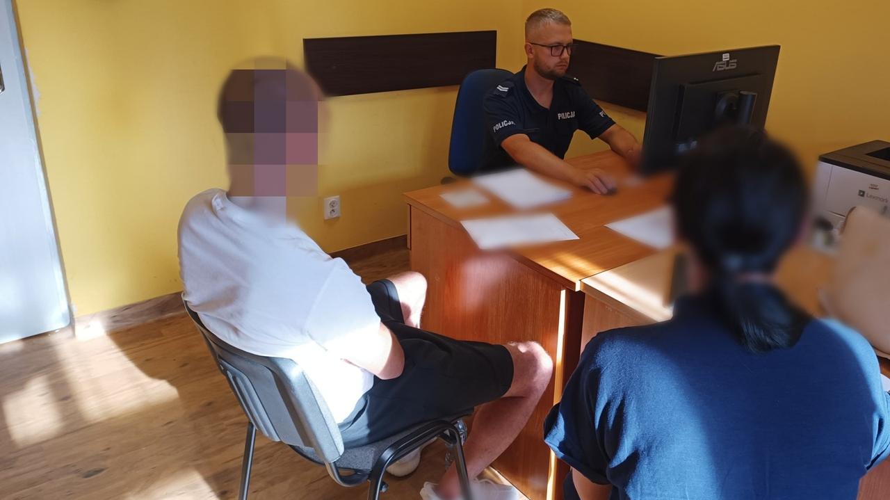 Gnał przez wieś, nagranie trafiło do sieci. Dotarli do kierowcy, są konsekwencje