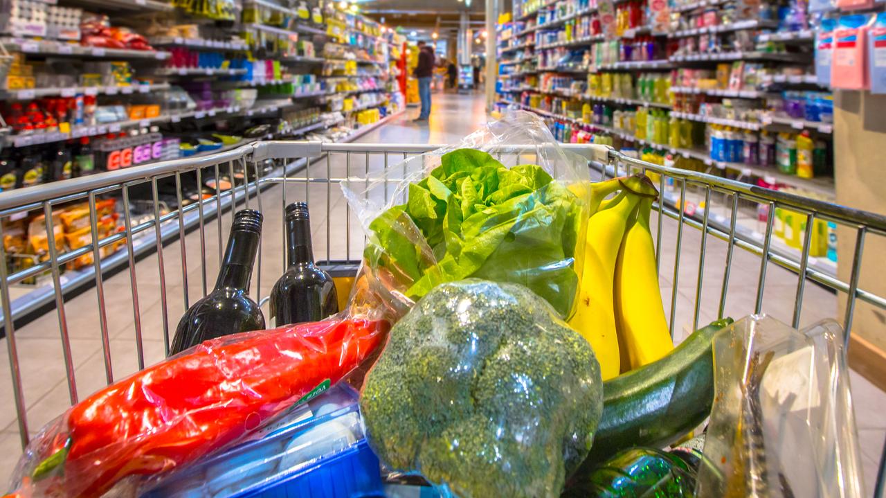 Zakupy przed świętami. Godziny otwarcia sklepów