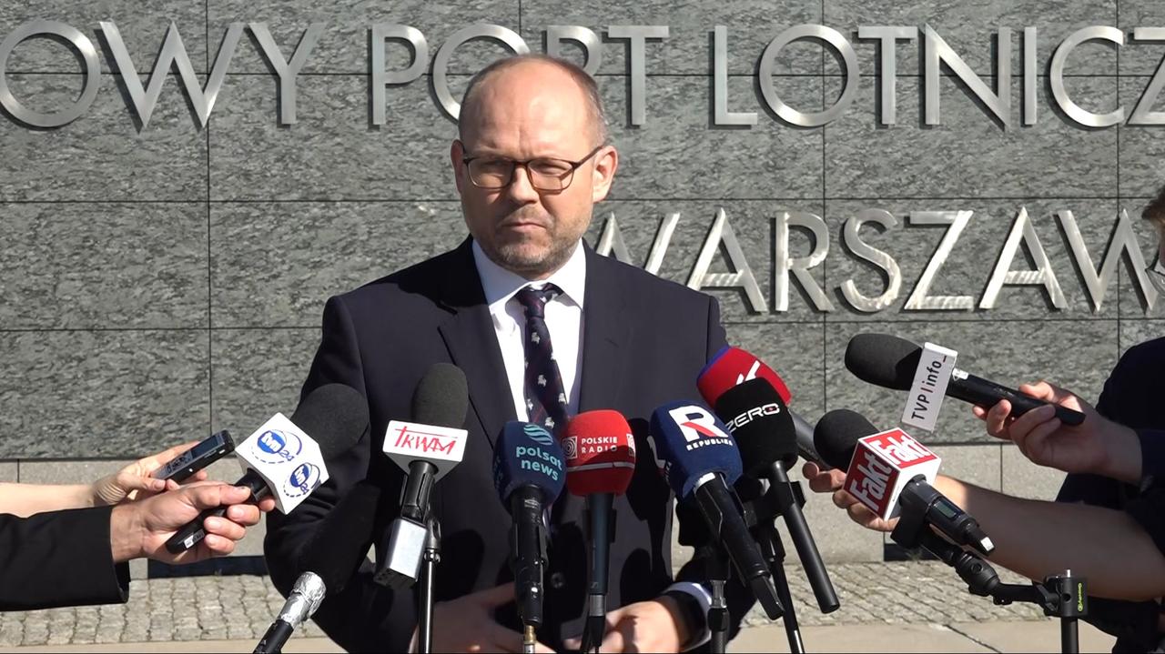 "Materiał tezowo-informacyjny" od MSZ dla prezydenta. Przydacz: prezydent ma swój mandat