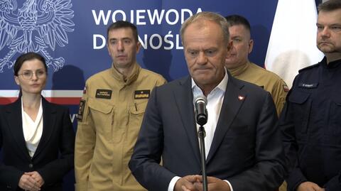 Donald Tusk na posiedzeniu sztabu kryzysowego we Wrocławiu