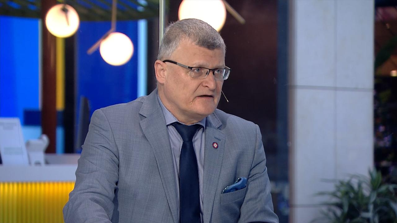 Zaczyna się jesienna fala COVID-19. Wchodzimy w nią w gorszym momencie