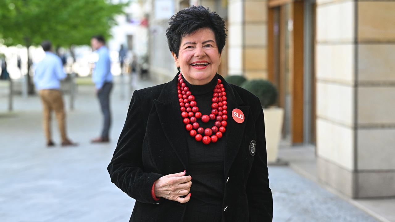 Joanna Senyszyn chce zrobić z Krakowa "drugi Watykan". Poparła kandydata