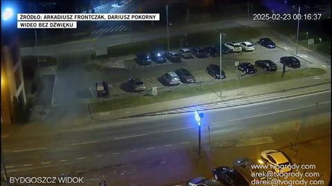 Bydgoszcz. Nie zapanował nad samochodem, uderzył w zaparkowane pojazdy