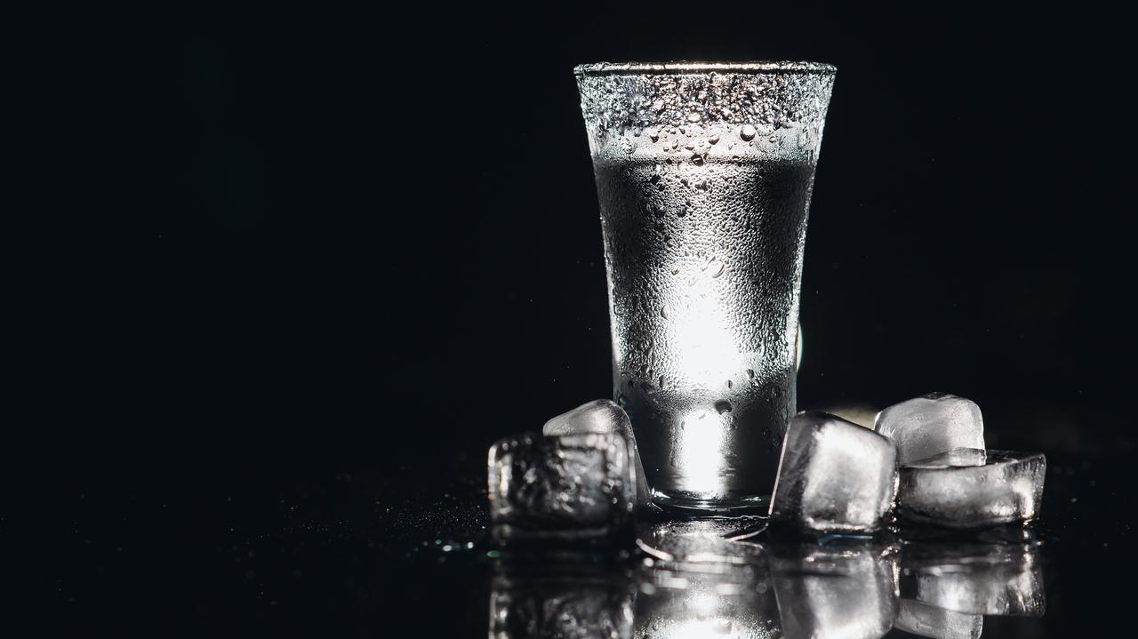 Niemowlę upadło pijanej matce. Obok był pijany ojciec