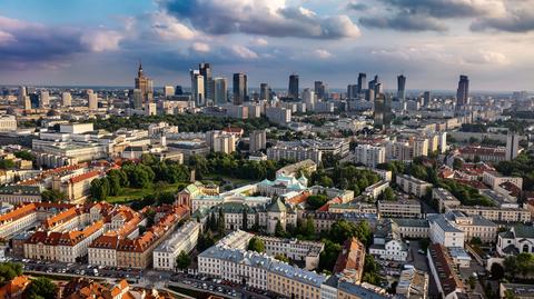 warszawa panorama shutterstock_2366877593