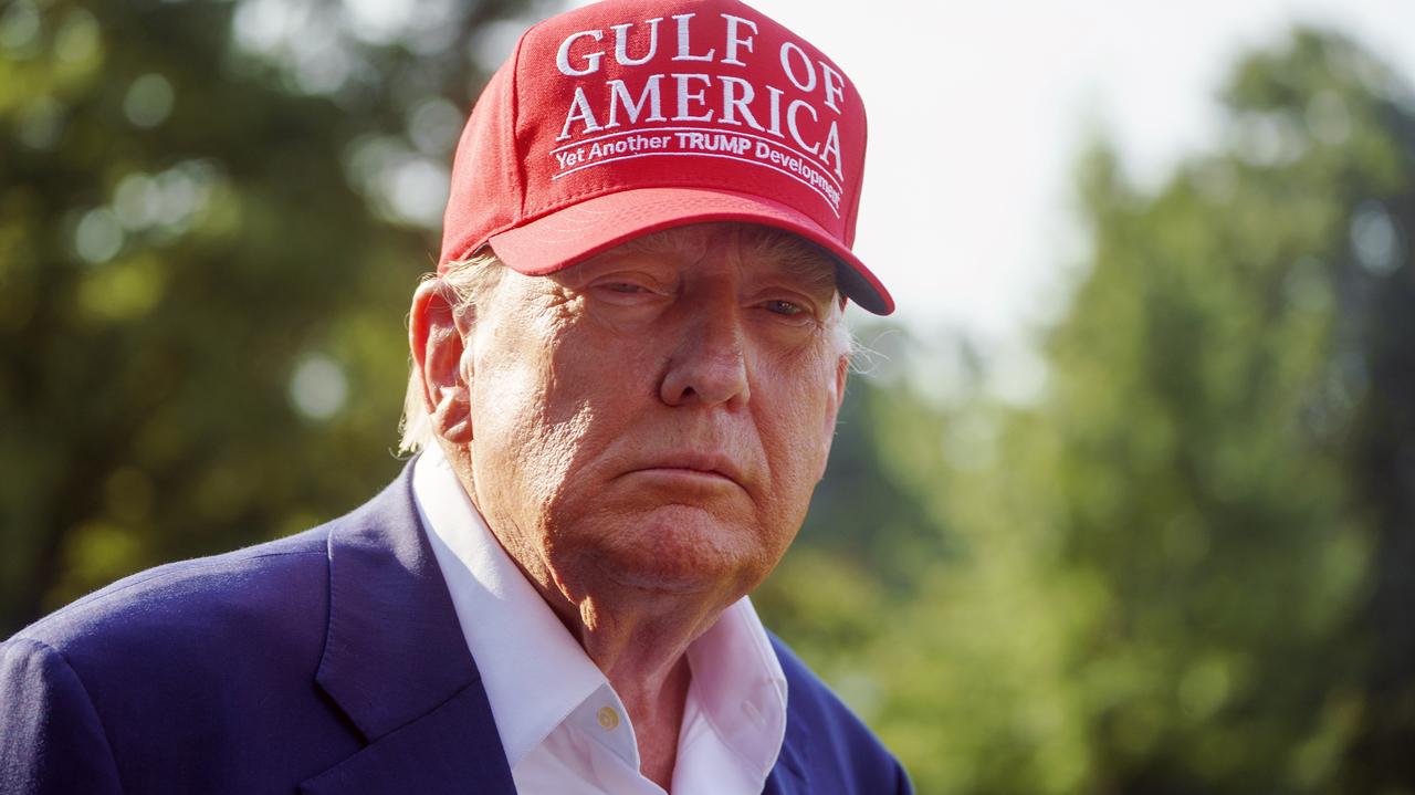 Trump Visits "Alligator Alcatraz"