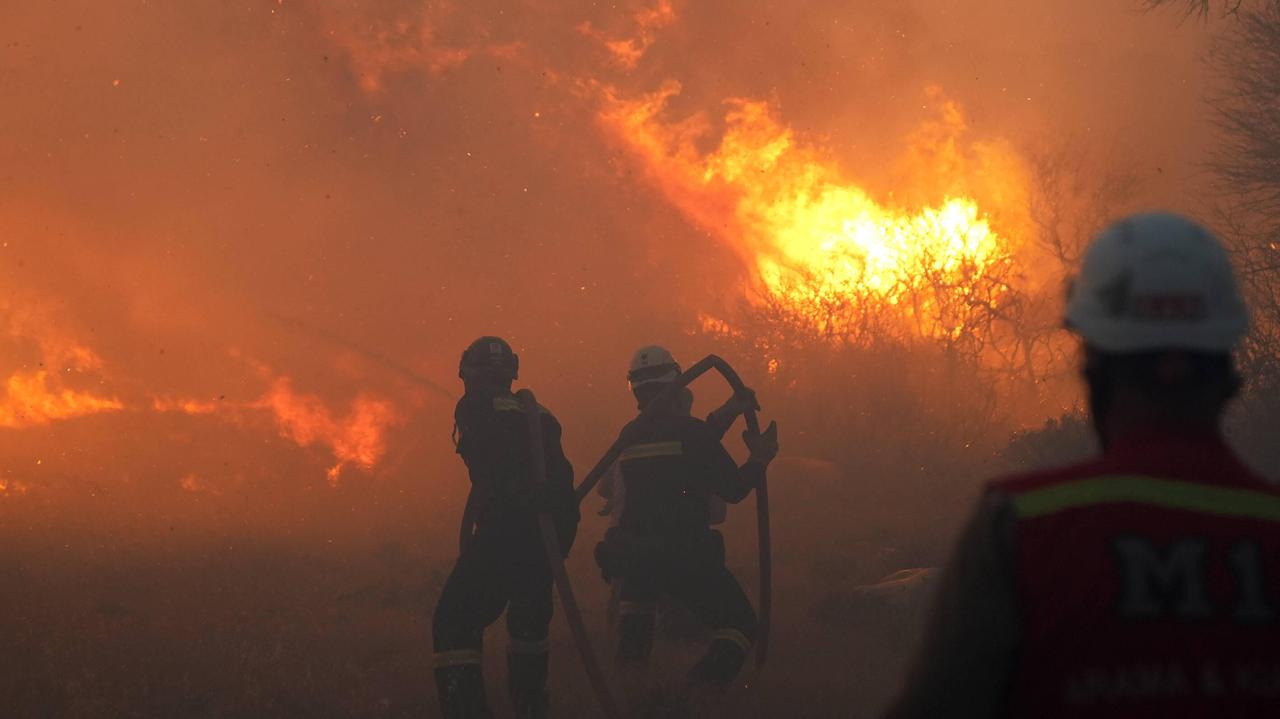 Jest pierwsza ofiara pożarów. Polski konsulat apeluje o ostrożność 