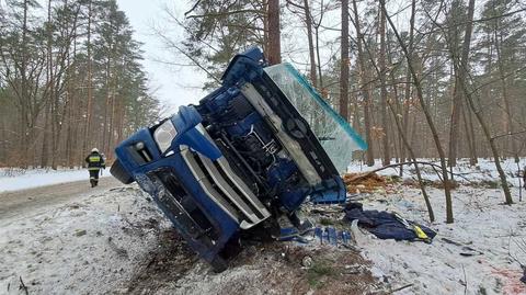 Wypadek ciężarówki w Dobrej na Podkarpaciu. Kierowca nie żyje