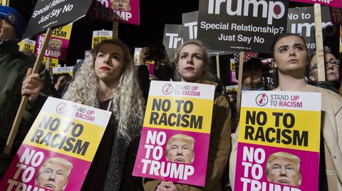 "Nie dla rasizmu, nie dla Trumpa". Protesty w europejskich stolicach