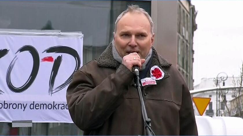 Jarosław Kurski na manifestacji KOD. "Oni nie mogą nas obrazić"
