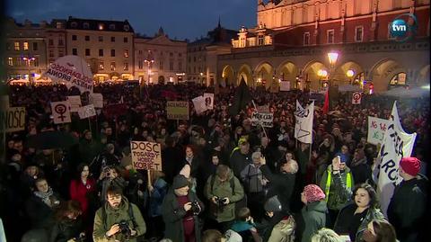 "Black Protest" in Kraków. Thousands protested against strict anti-abortion laws