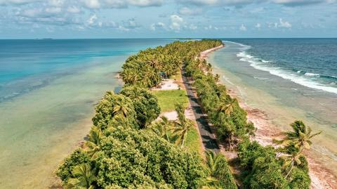 Tuvalu to mały kraj wyspiarski na Pacyfiku