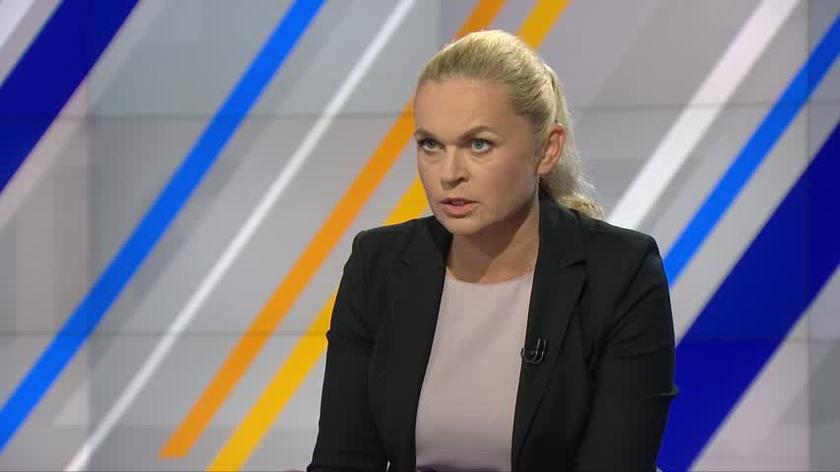 Nowacka: Jak się prosi Macierewicza o dokument z podpisami, po 15 minutach daje jakąś kartkę z jednym tylko. Jego własnym