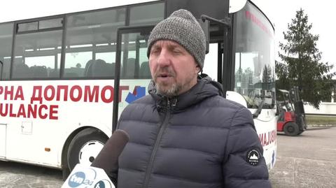 Piła: wolontariusze przerobili autobus w wielką karetkę dla Ukraińców