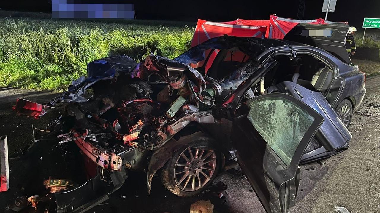 Uderzył w tył szambiarki. Zginęły dwie osoby