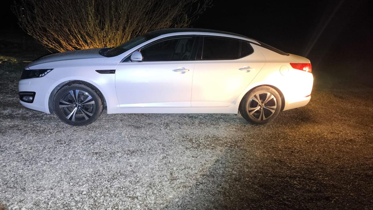 Pijany kierowca wskoczył do jeziora i tam czekał na policjantów