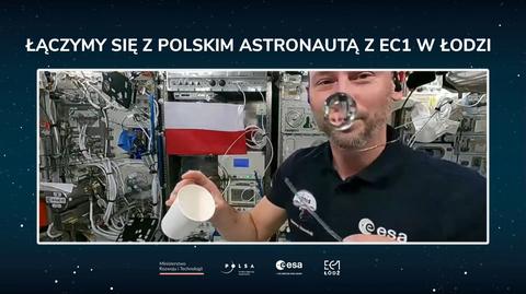 Co robi Polak w kosmosie? Zjada wodę, żeby się nie zgubiła