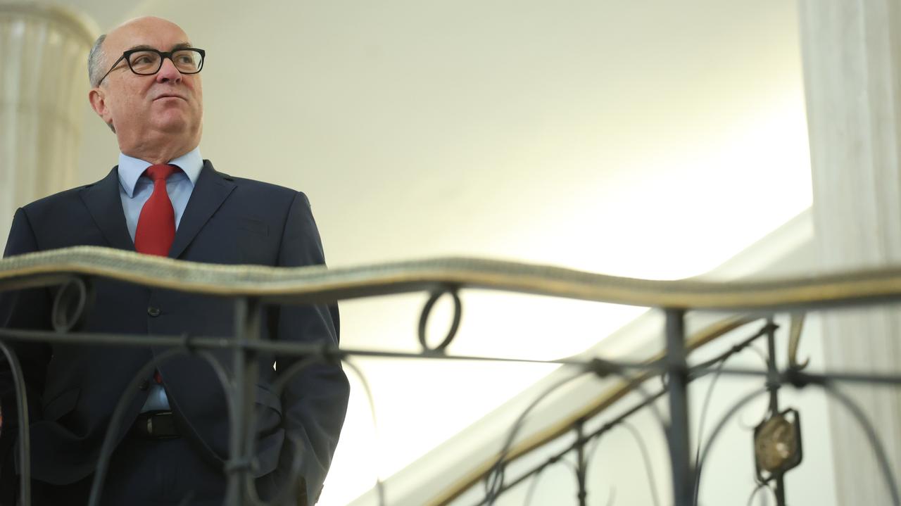 Wkracza "inteligentna bestia" Czarzasty. "Włodek, myślisz, iż jesteś bogiem?"