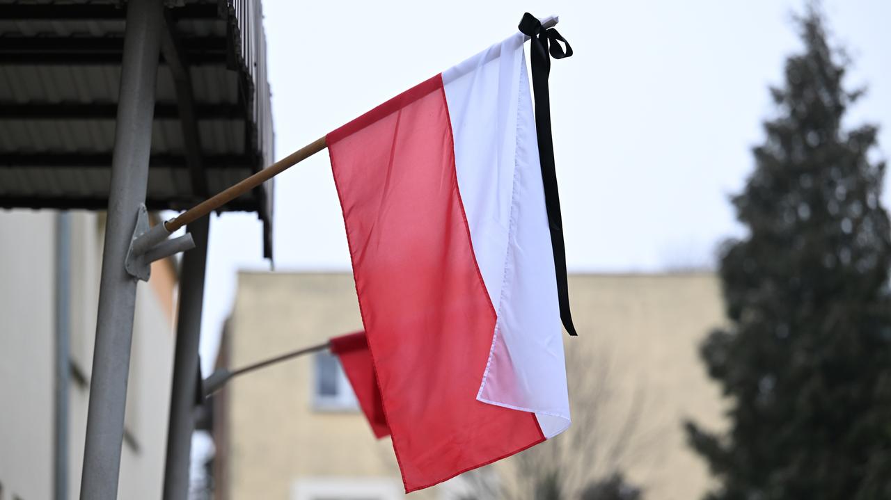 Żałoby narodowe w Polsce. Nie tylko dla uczczenia Polaków